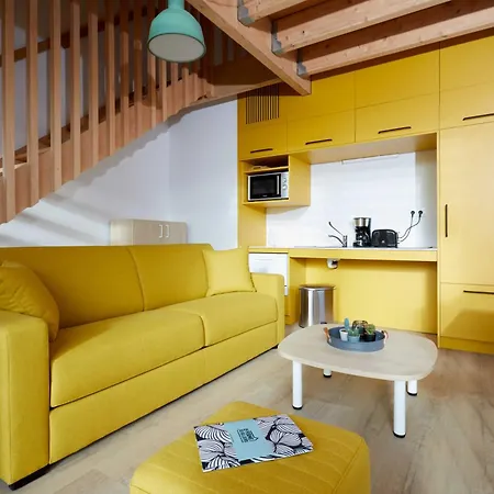 La Ferme Des Ailleurs Appart hôtel *