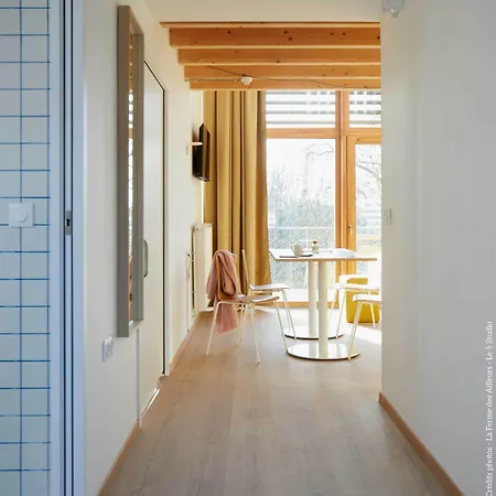 La Ferme Des Ailleurs Aparthotel