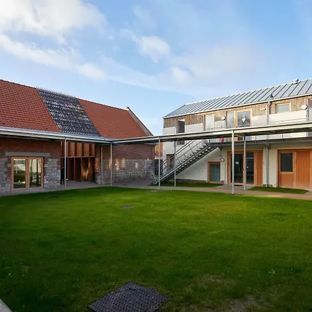 La Ferme Des Ailleurs Appart hôtel